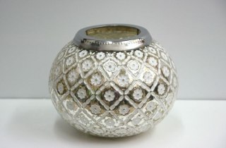 Szklany lampion w drobne kwiaty — 18 × 18 × 15,5 cm