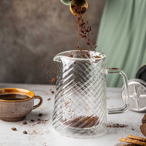 KLAUSBERG KB-7766 – dwuścienny french press z pokrywą w kolorze różowego złota, 600 ml