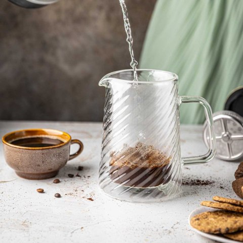KLAUSBERG KB-7766 – dwuścienny french press z pokrywą w kolorze różowego złota, 600 ml