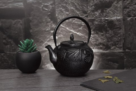 BERLINGER HAUS BH-7802 — czarny żeliwny czajniczek z filtrem, 800 ml