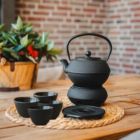 Zestaw herbaciany - imbryk żeliwny 900 ml i 4 czarki, czarny, z podgrzewaczem