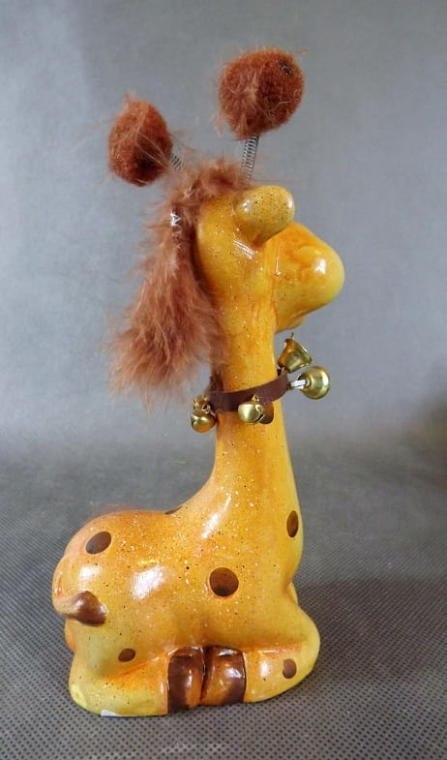 Brązowa figurka dekoracyjna Żyrafa, 19 × 9 cm