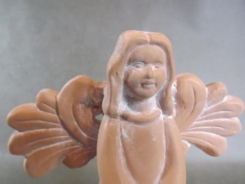Ceramiczna figurka Anioł w kolorze gliny, 22 cm