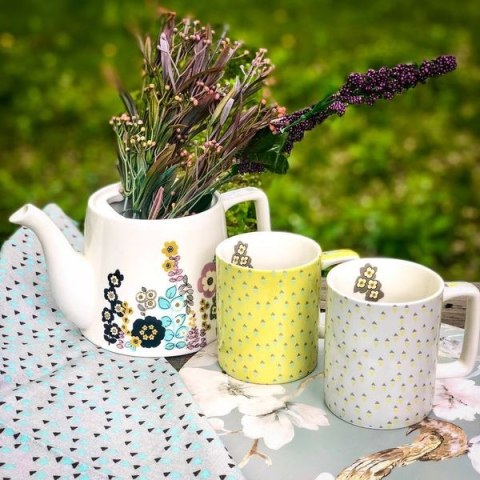 Katie Alice Pretty — kubek kamionkowy 350 ml, jasnoszary