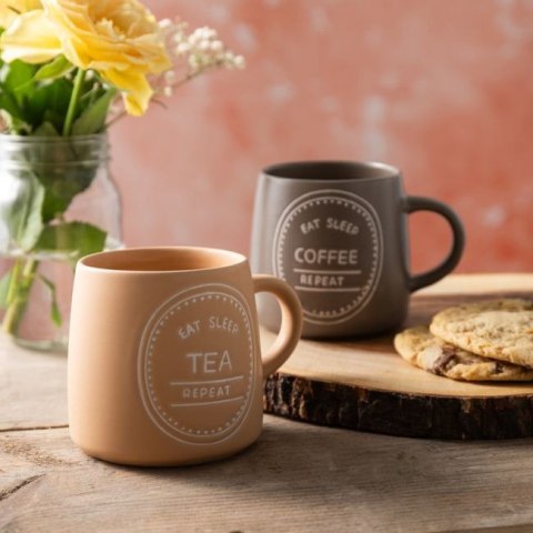 Mikasa Eat Sleep Coffee Repeat — kubek kamionkowy 400 ml